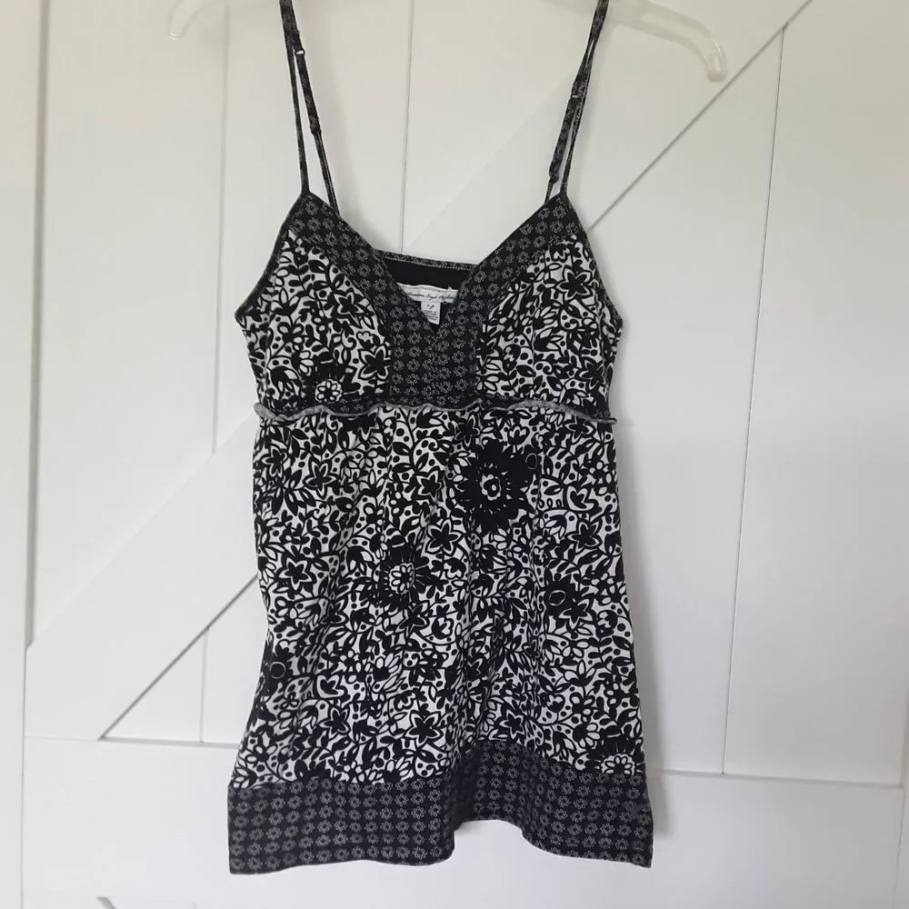 SMALL/ PETITE AMERICAN EAGLE OUTFITTER TOP